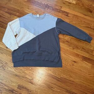 Women’s GreenTea Blue and White ColorBlock Sweatshirt size xl